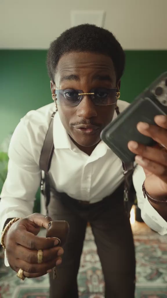 The Marqué Crossbody 01 video